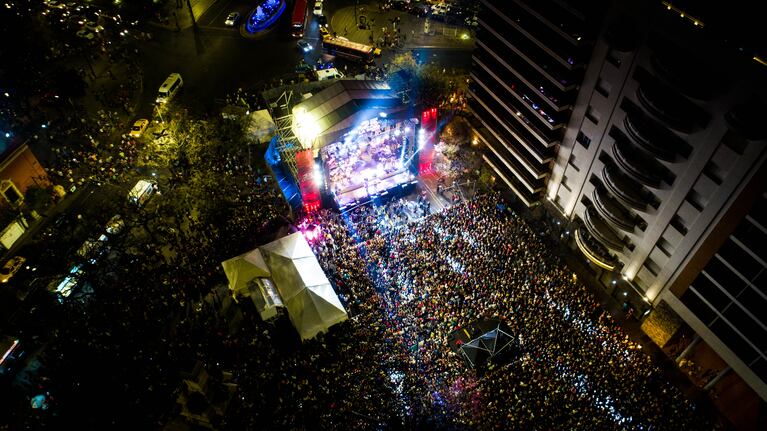 Unas 60 mil personas vibraron al ritmo de La Barra. Foto: Tato Maffini para UnGuaso.