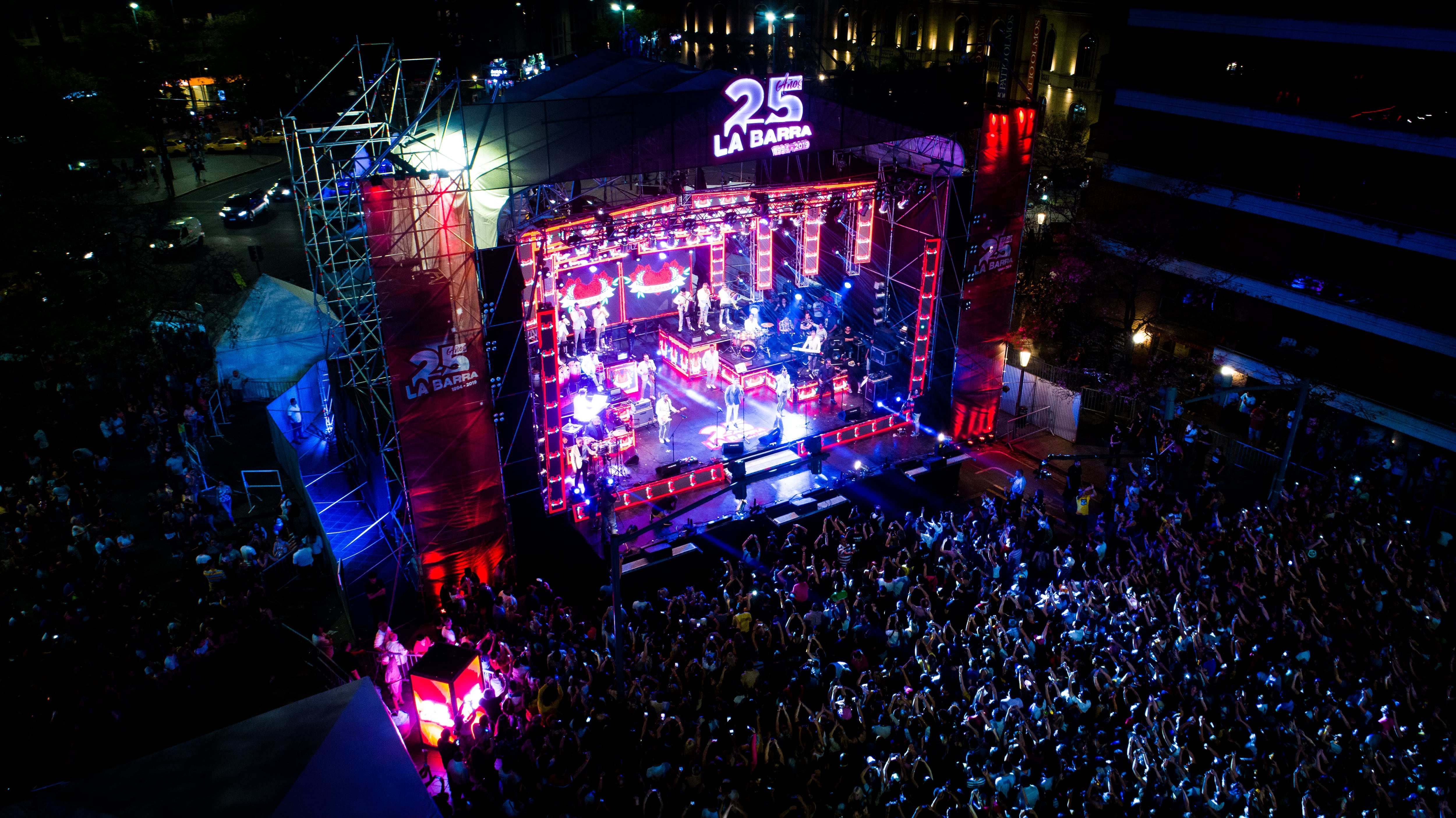 Unas 60 mil personas vibraron al ritmo de La Barra. Foto: Tato Maffini para UnGuaso.