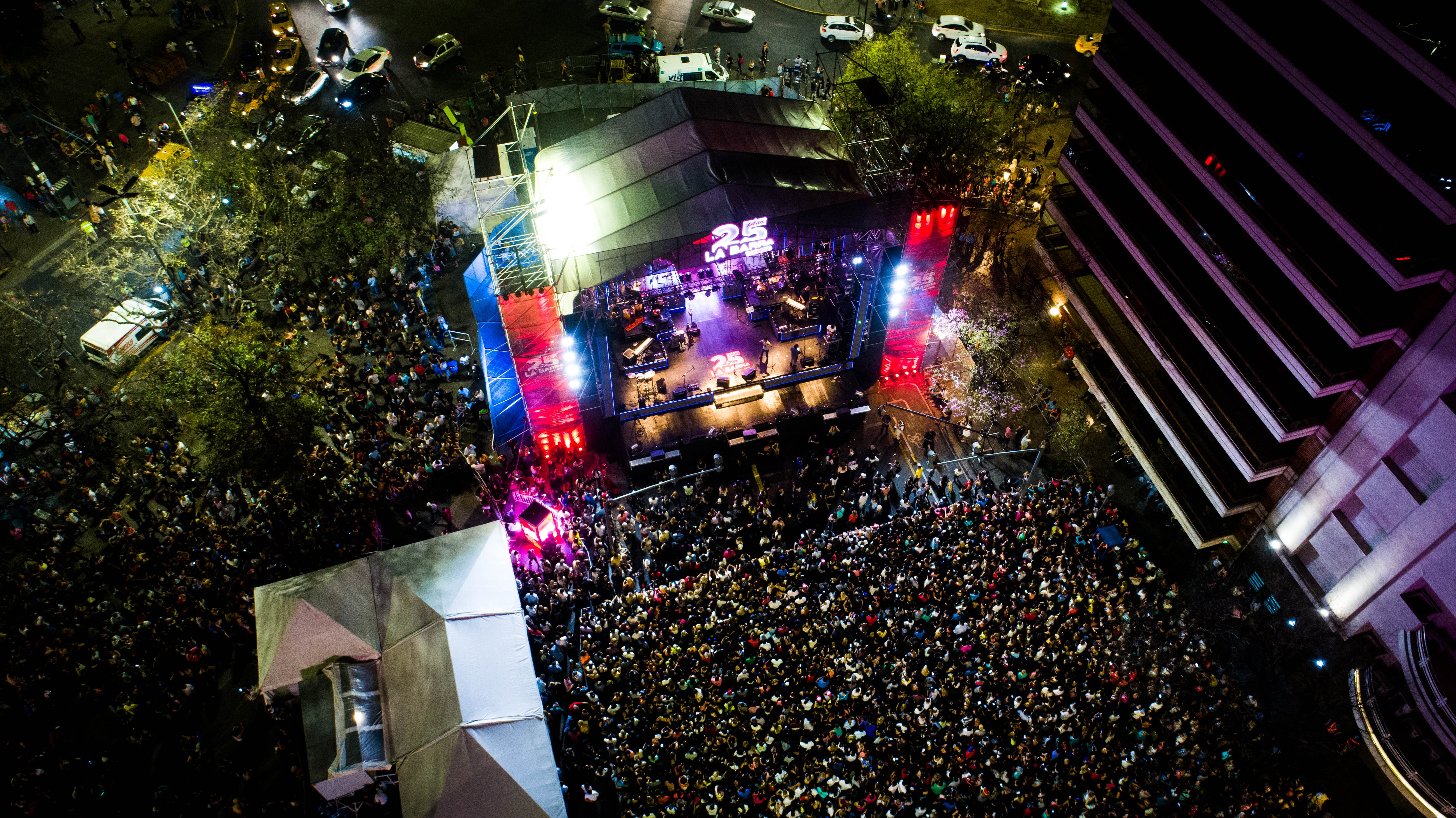 Unas 60 mil personas vibraron al ritmo de La Barra. Foto: Tato Maffini para UnGuaso.