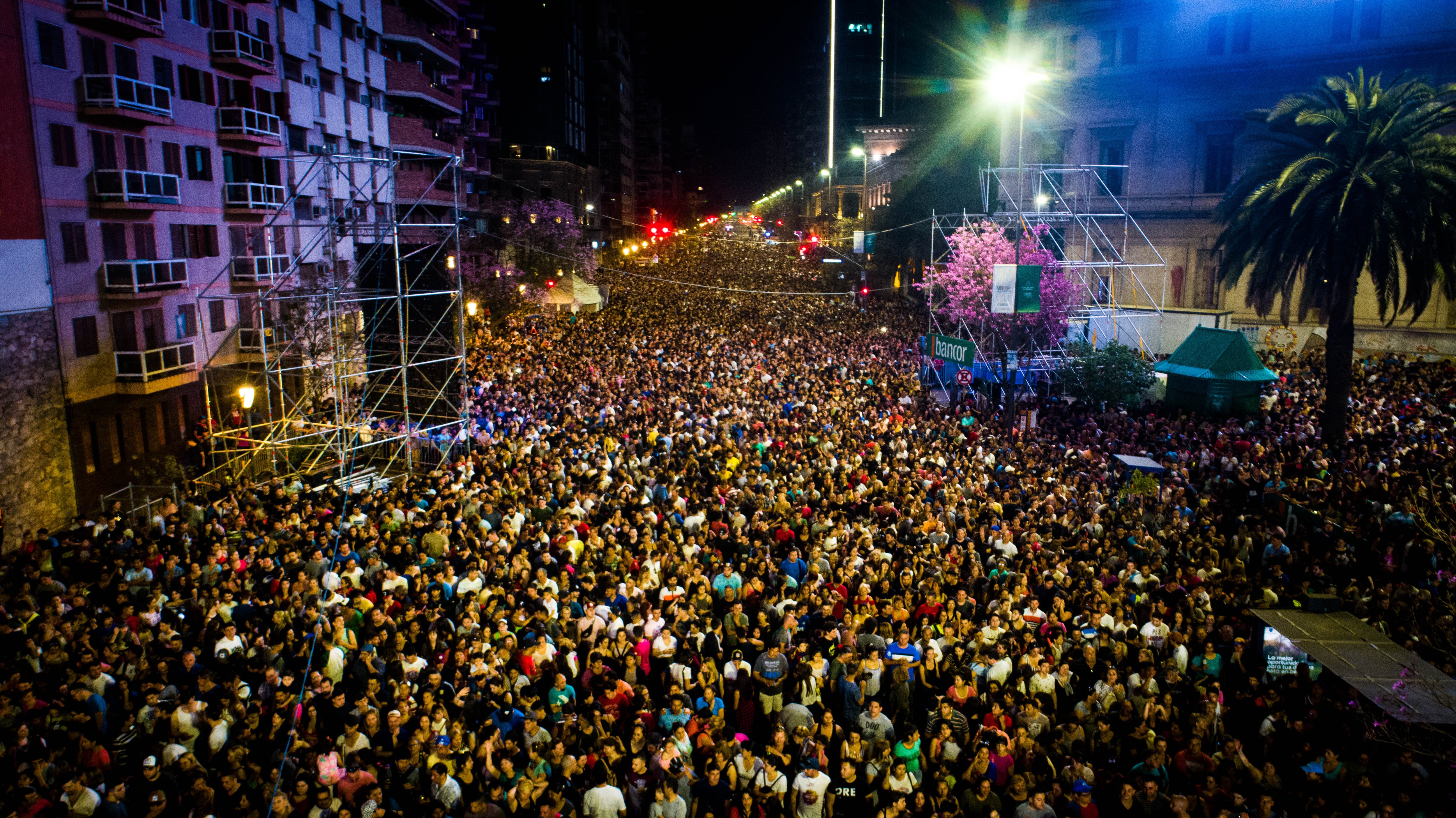 Unas 60 mil personas vibraron al ritmo de La Barra. Foto: Tato Maffini para UnGuaso.