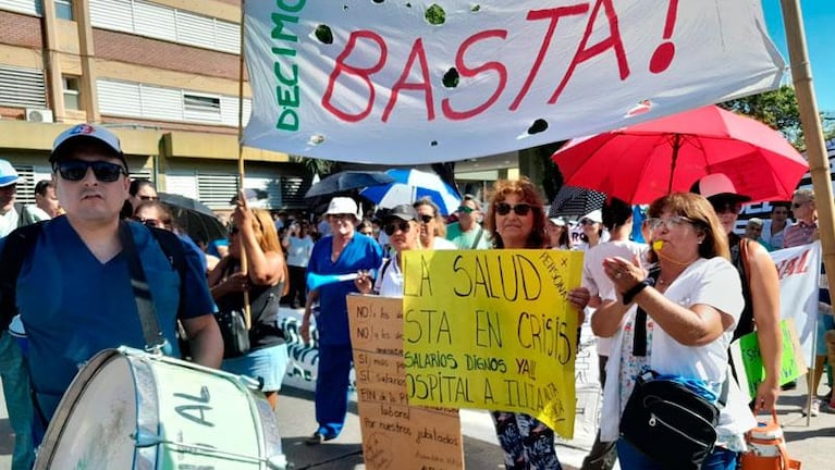 Unidad Piquetera y equipos de Salud marcharon en Córdoba y fue un caos