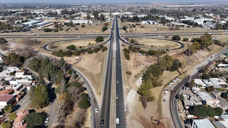 Uno de los cortes es sobre avenida Vélez Sarsfield.