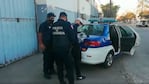 Uno de los detenidos durante el operativo en barrio Yapeyú.