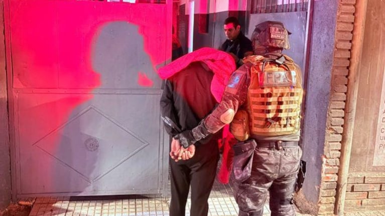 Uno de los detenidos es un ex policía exonerado en 2015.
