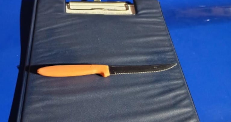 Uno de los hombres terminó detenido.