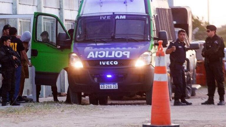 Uno de los rugbiers detenidos se quejó del trato dentro de la fiscalía