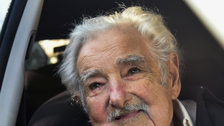 Uruguay's former President Jose Mujica looks on after casting his vote for a presidential election run-off between centre-left candidate Yamandu Orsi and the candidate of the ruling conservative coalition Alvaro Delgado, in Montevideo, Uruguay November 24, 2024. REUTERS/Martin Varela Umpierrez