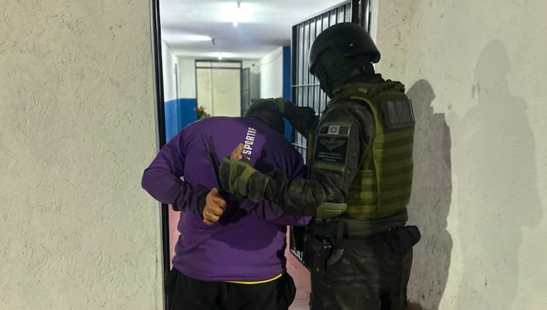 Usaban un predio usurpado del ferrocarril para vender cocaína y marihuana: tres detenidos