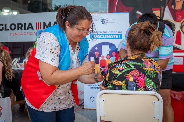 Vacuna antigripal: los centros de salud donde la aplican gratis, horarios y quiénes pueden recibirla