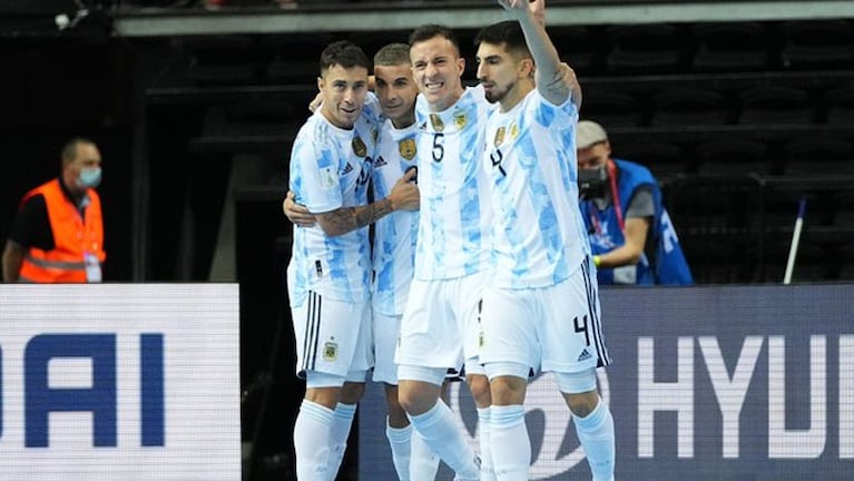 Vaporaki y Borruto marcaron los tantos de la histórica victoria argentina.