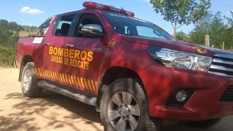 Varias dotaciones de bomberos trabajaron para extinguir las llamas.