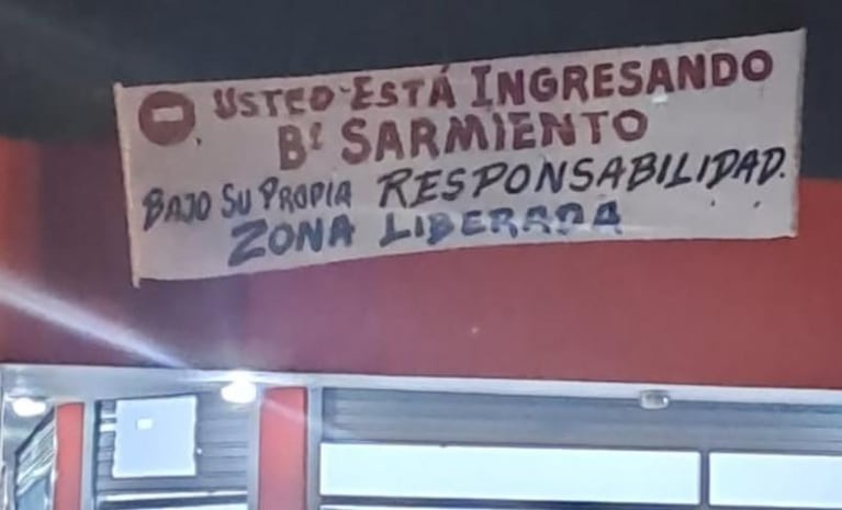 Vecinos colgaron pasacalles hartos de la inseguridad