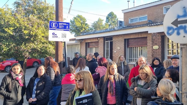 Vecinos denuncian que nunca hubo naranjitas en la zona.
