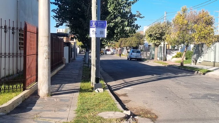 Vecinos denuncian que nunca hubo naranjitas en la zona.
