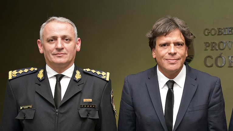 Vélez, según Mosquera, "por el momento" sigue al frente de la Policía de Córdoba.