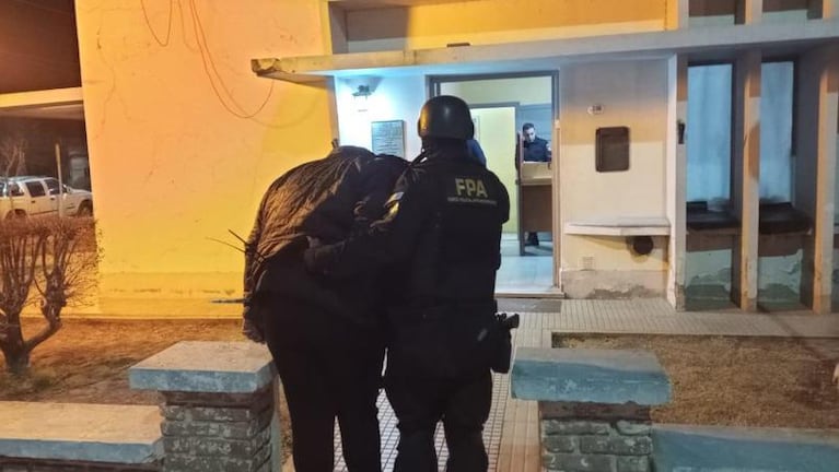 Vendían artículos de limpieza, pero también cocaína y marihuana: tres detenidos