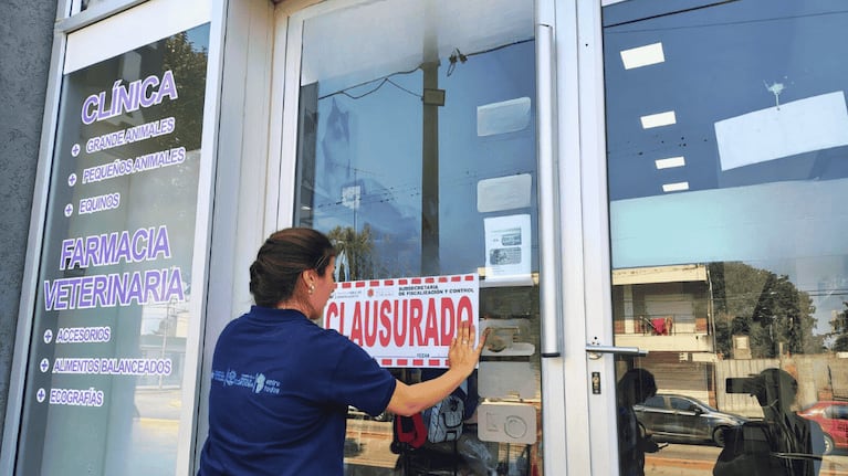 Veterinaria trucha clausurada en el interior de Córdoba.