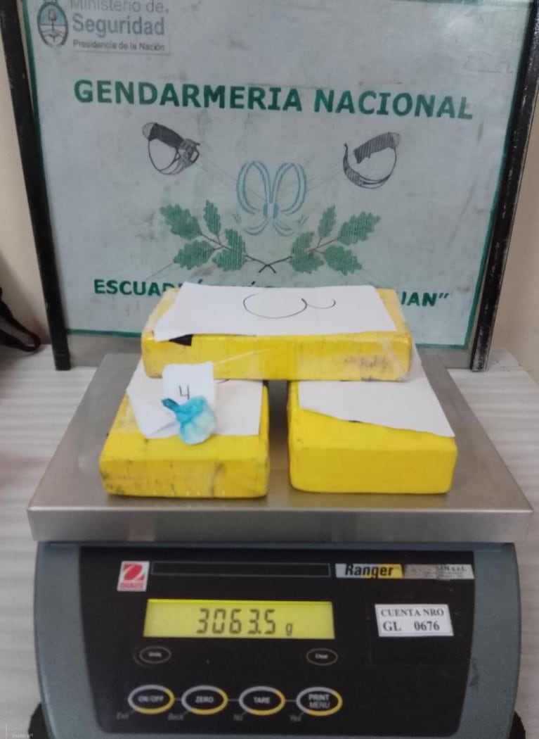 Viajaba de Córdoba a San Juan con 3 kilos de cocaína y más de un millón de pesos