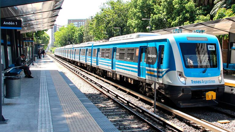 Viajar en tren, una alternativa más económica para las vacaciones de verano.
