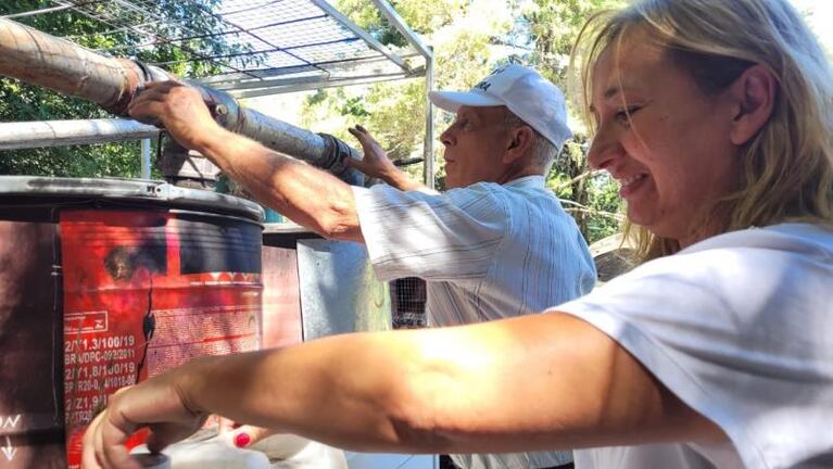 Viajó por todo Argentina en un auto que funciona con basura orgánica