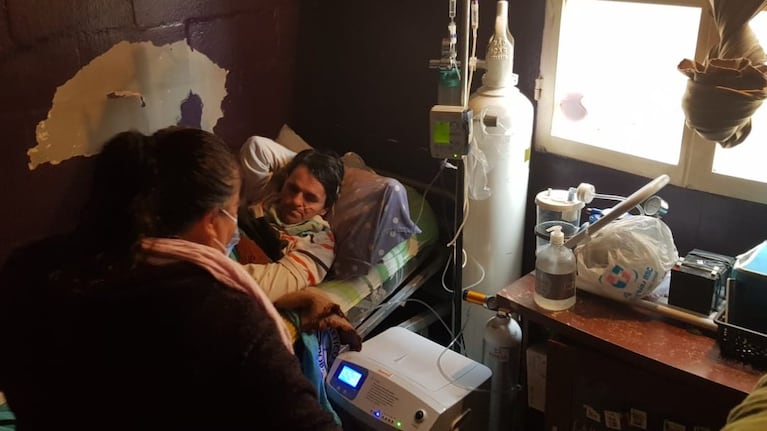 Víctor necesita los equipos para vivir y estuvo tres días sin luz.