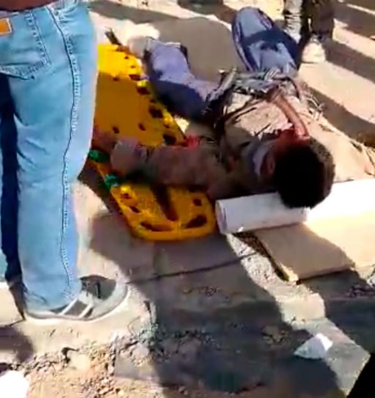 Video: murió un operario tras el derrumbe de una obra en el aeropuerto de Ezeiza