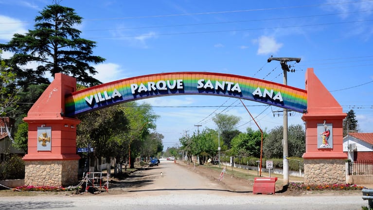 Villa Parque Santa Ana busca pintarse de "celeste" y declararse "provida".