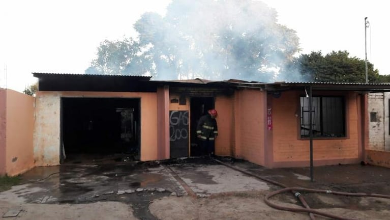 Villa Unión: Se les incendió su casa y perdieron todo