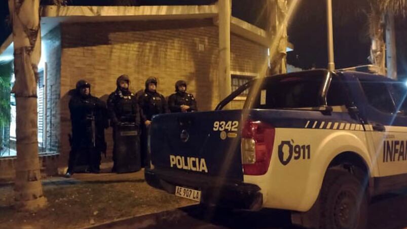 Violencia en barrio Los Olmos de Villa María. 