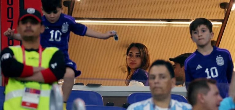 Viral: el reto de Antonela Roccuzzo a Ciro Messi en Argentina-Polonia