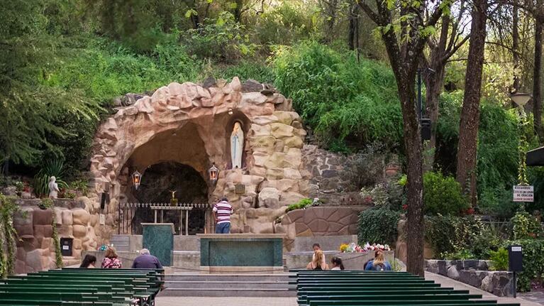 Virgen de Lourdes