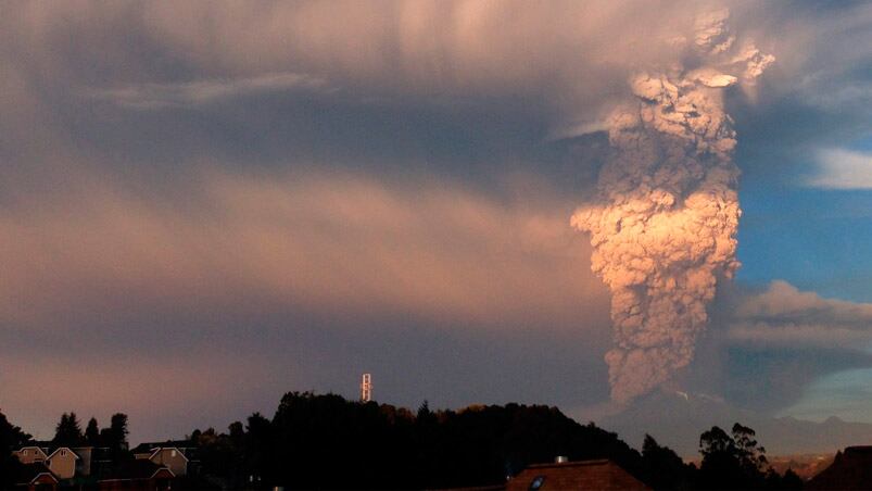 Volcán Calbuco en Chile entró en actividad  (Foto: Clarín)