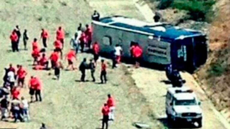 Volcó el colectivo que trasladaba al plantel de Huracán