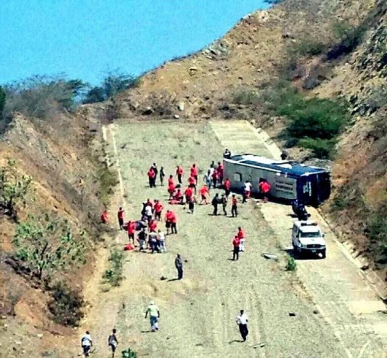 Volcó el colectivo que trasladaba al plantel de Huracán