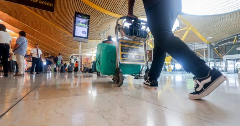 Volvía de Bariloche, le perdieron la valija y ocho años después la aerolínea tendrá que pagarle