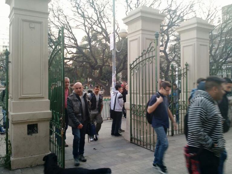 Volvieron a clases en el Carbó y otros colegios tomados
