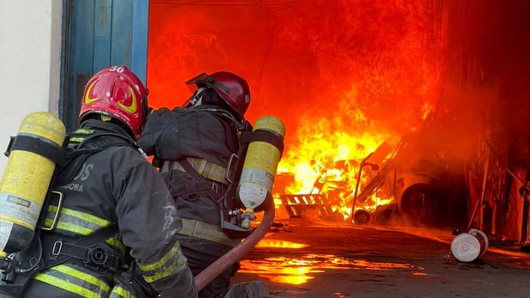 Voraz incendio en Córdoba.