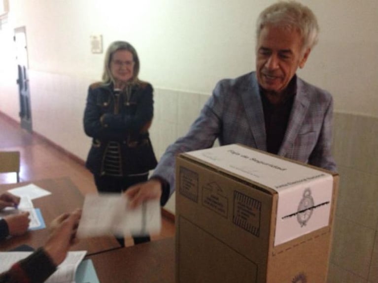 Votó José Manuel De la Sota y cuestionó las elecciones 