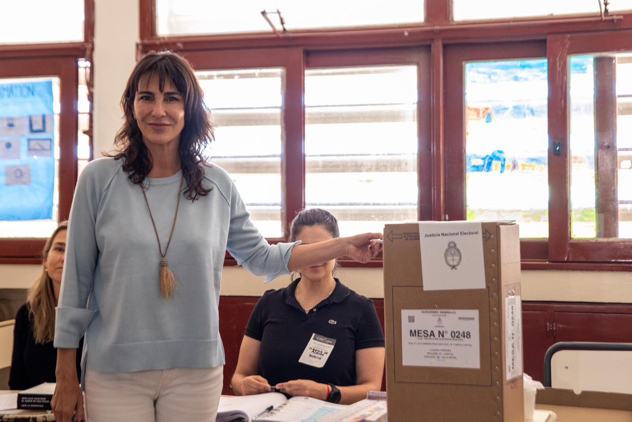 Votó Natalia de la Sota, candidata por Defendamos Córdoba.