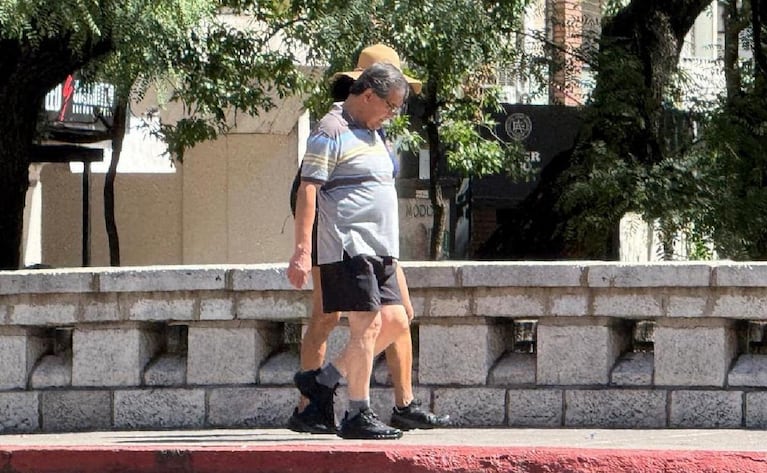 Vuelven las remeras luego de un finde helado en Córdoba.