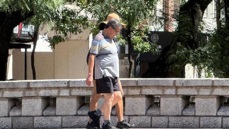Vuelven las remeras luego de un finde helado en Córdoba.