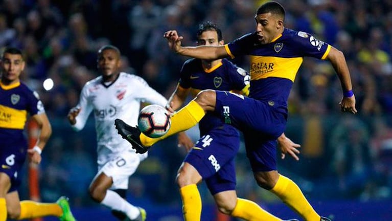 Wanchope Ábila convirtió en la victoria de Boca frente a Atlético Paranaense