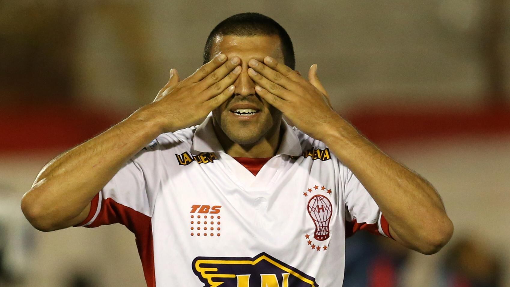 Wanchope Ábila no terminó bien con Huracán.