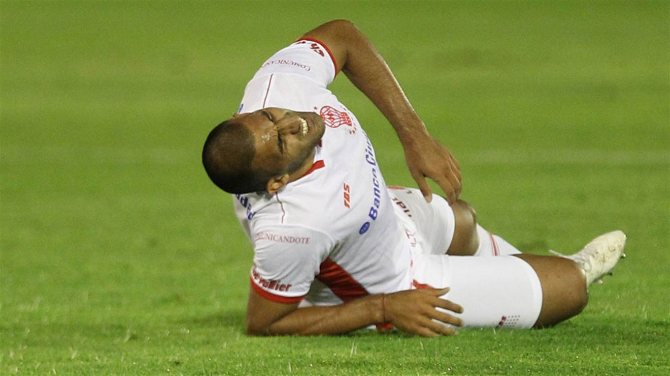 Wanchope Abila sufrió un desgarro y podría no jugar hasta el año que viene.