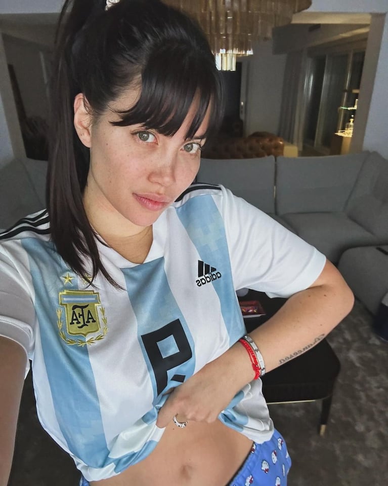 Wanda lució la camiseta argentina durante la victoriosa semifinal contra Canadá. (Foto: Instagram/@wanda_nara)
