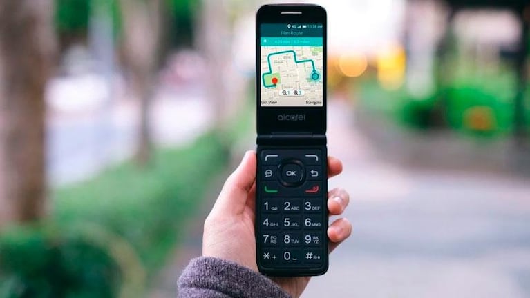 WhatsApp llega a celulares sin pantalla táctil: cuándo y en qué modelos