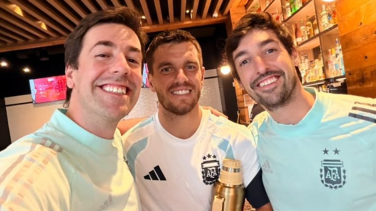 Willy y Gastón Massa con Lo Celso en el hotel de la Selección.
