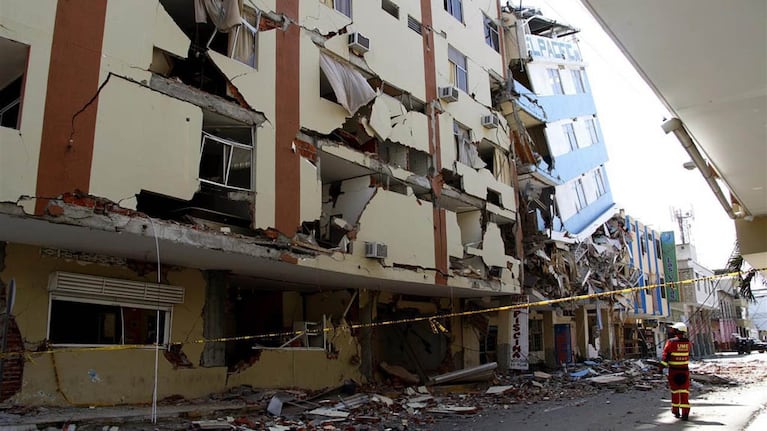 Ya son 583 los muertos por el terremoto. 