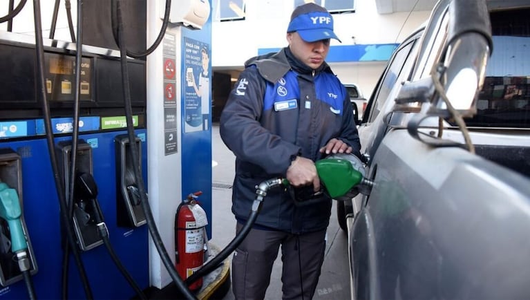 YPF aumentó las naftas pese al congelamiento por 45 días: los precios en Córdoba