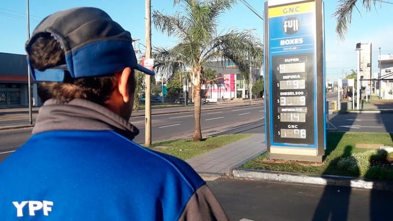 YPF bajó el precio de los combustibles